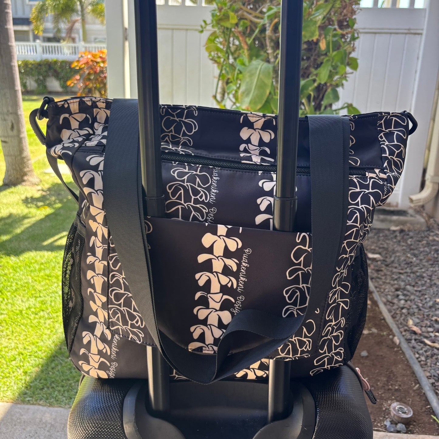 Pua kenikeni Holoholo Bag for travel with crossbody strap from Puakenikeni Designs - use for beach, diaper bag, handbag, hula bag from Puakenikeni Designs