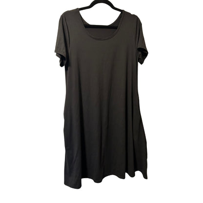 black t-shirt dress for women who need oversized or plus size black dress with sleeves and pockets from Puakenikeni Designs