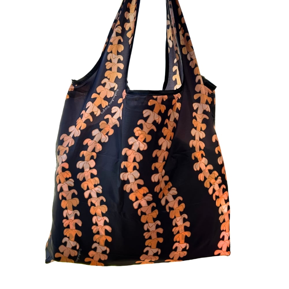 Reusable foldable shopping bag with pua kenikeni lei - black - from Puakenikeni Designs