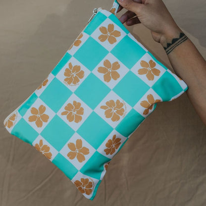 holoholo zipper pouch in turquoise checker from Puakenikeni Designs close up